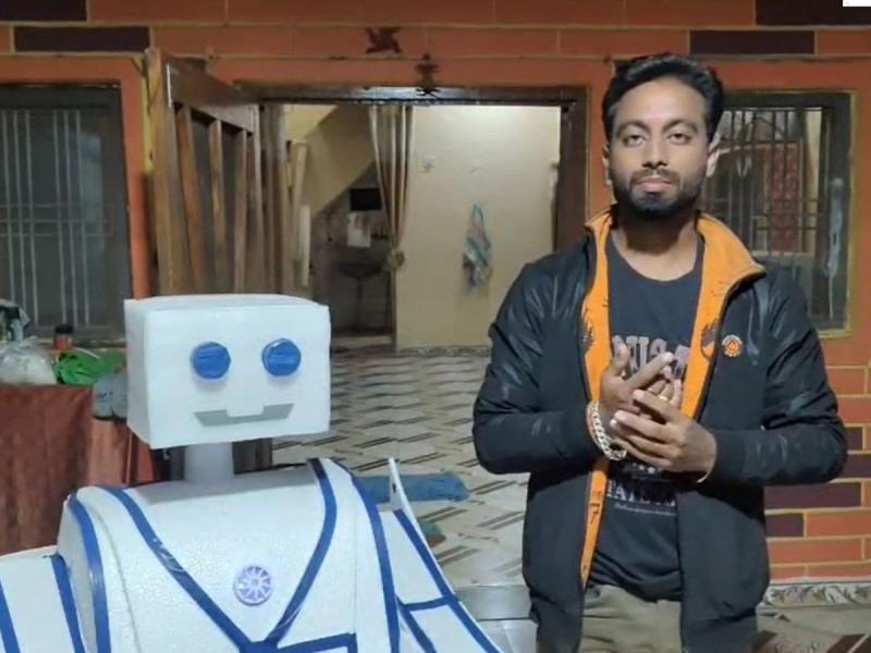डिंडोरी के होनहार ने फिर किया कमाल, AI रोबोट से बढ़ाया जिले का मान