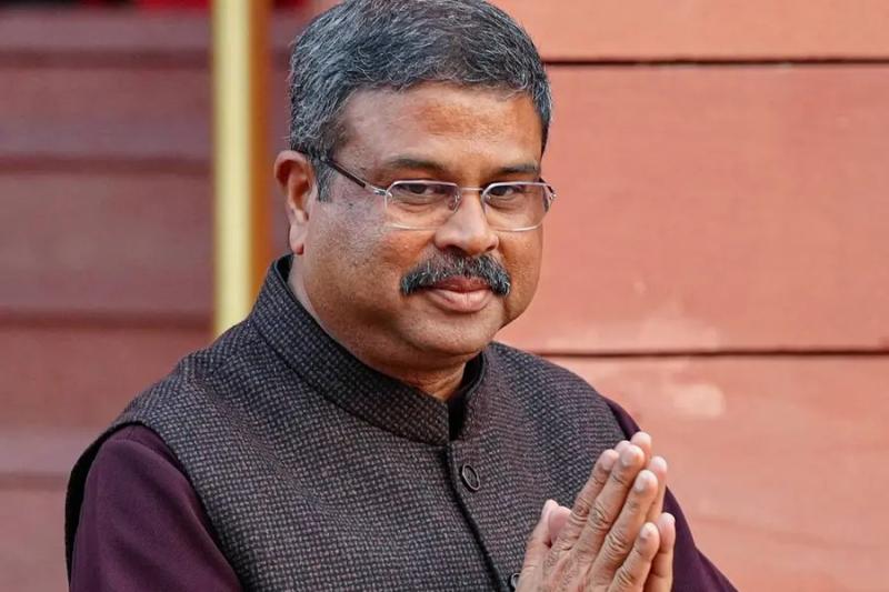क्या धर्मेंद्र प्रधान के इस्तीफे से लौटेगा छात्रों का भरोसा? शिक्षा संकट पर बड़ी बहस